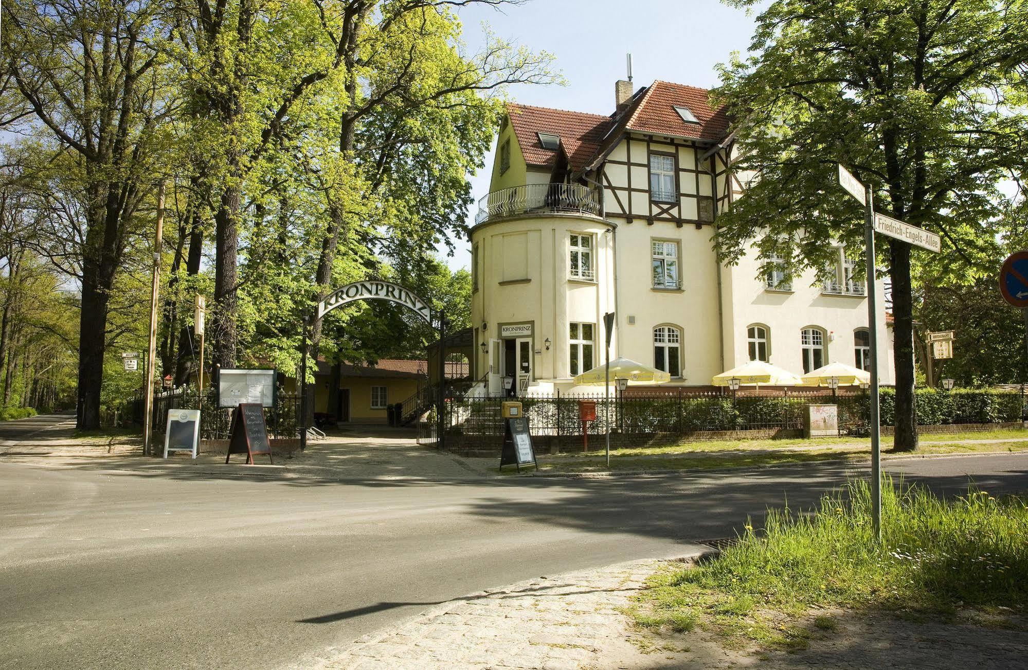 Hotel Kronprinz Falkensee Exterior photo